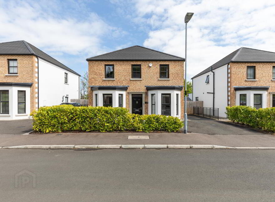21 Scrabo Heights, Newtownards, BT23 4AG