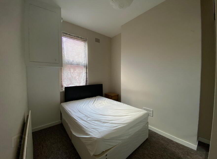45 Ulsterville Avenue, Lisburn Road, Belfast, BT9 7AT