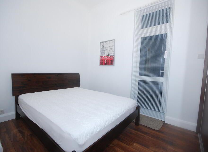 45 Ulsterville Avenue, Lisburn Road, Belfast, BT9 7AT