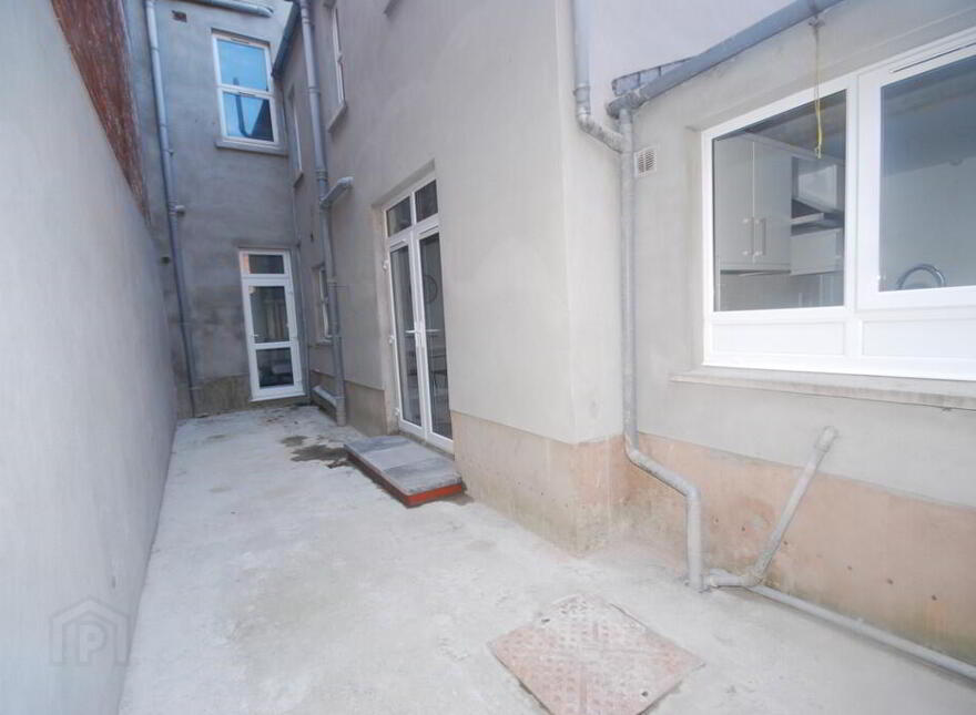 45 Ulsterville Avenue, Lisburn Road, Belfast, BT9 7AT
