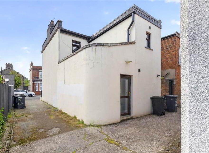 1 Laganvale Street, Stranmillis, Belfast, BT9 5FR