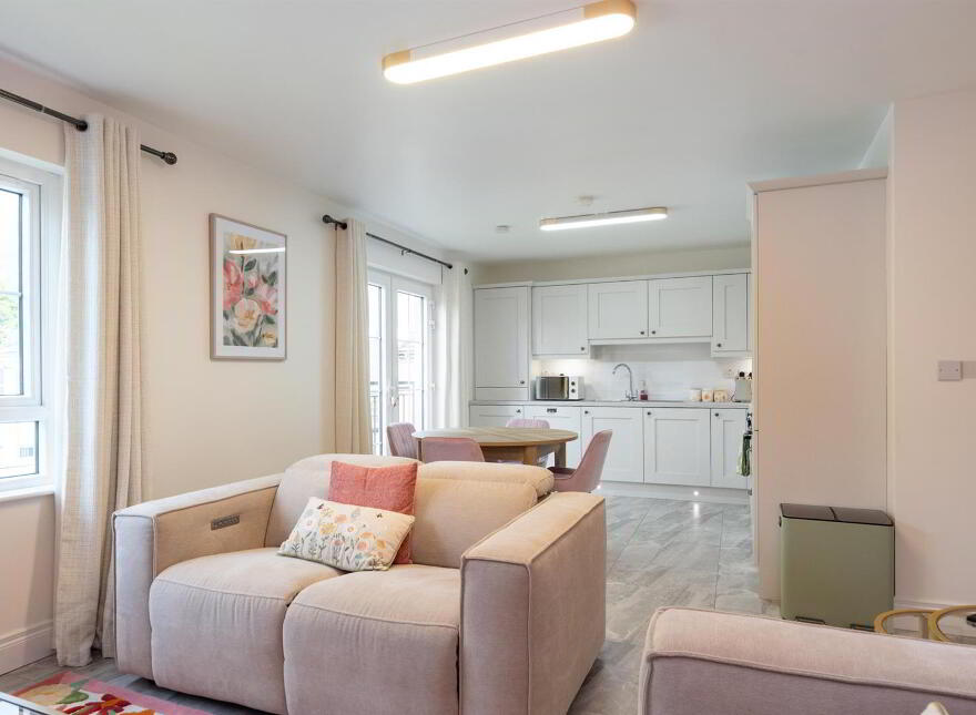 Apt 4 Ebrington Hall, 149E Upper Newtownards Road, Belfast, BT4 3HX