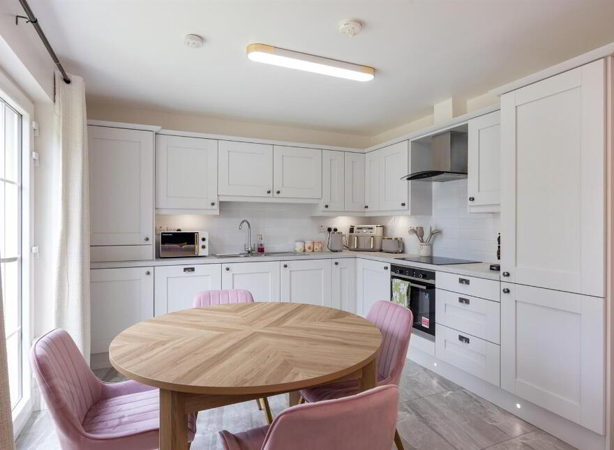 Apt 4 Ebrington Hall, 149E Upper Newtownards Road, Belfast, BT4 3HX