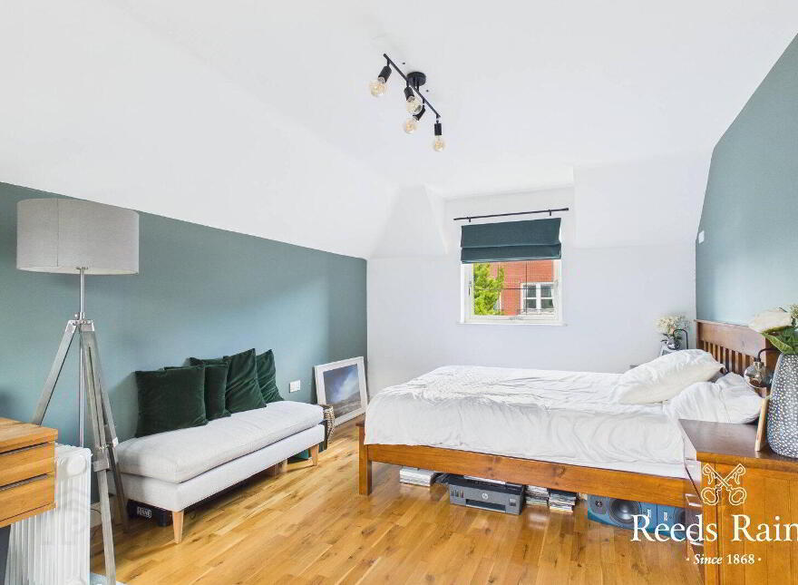 1 Burghley Mews, Belfast, BT5 7GX
