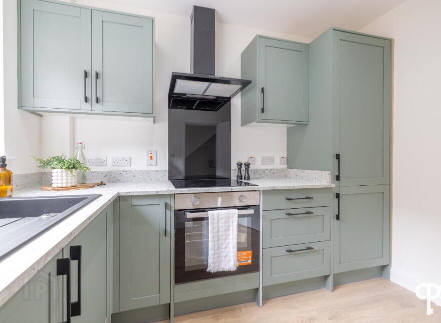 24 Whitehall Gardens, Belfast, BT7 3GW