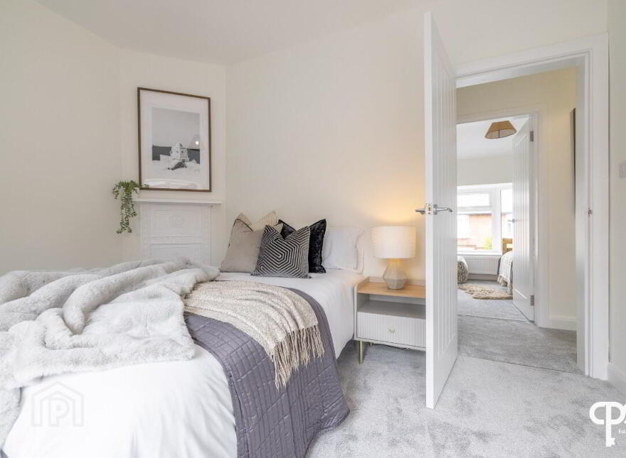 24 Whitehall Gardens, Belfast, BT7 3GW