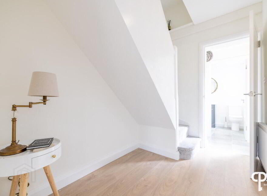 24 Whitehall Gardens, Belfast, BT7 3GW