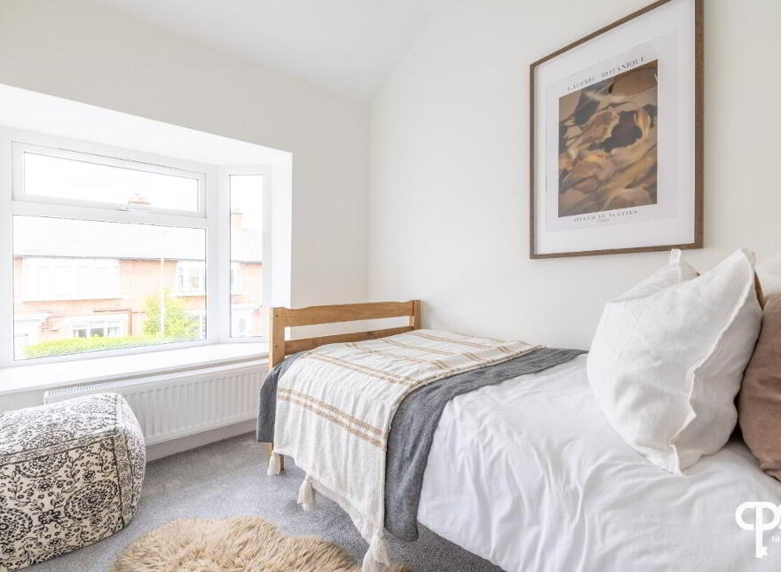 24 Whitehall Gardens, Belfast, BT7 3GW