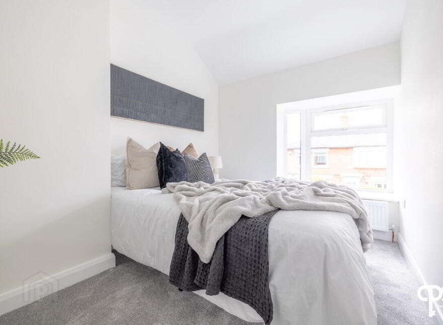 24 Whitehall Gardens, Belfast, BT7 3GW