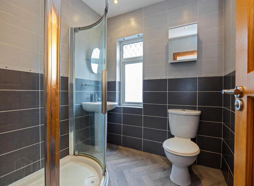 17 York Drive, Belfast, BT15 3QY