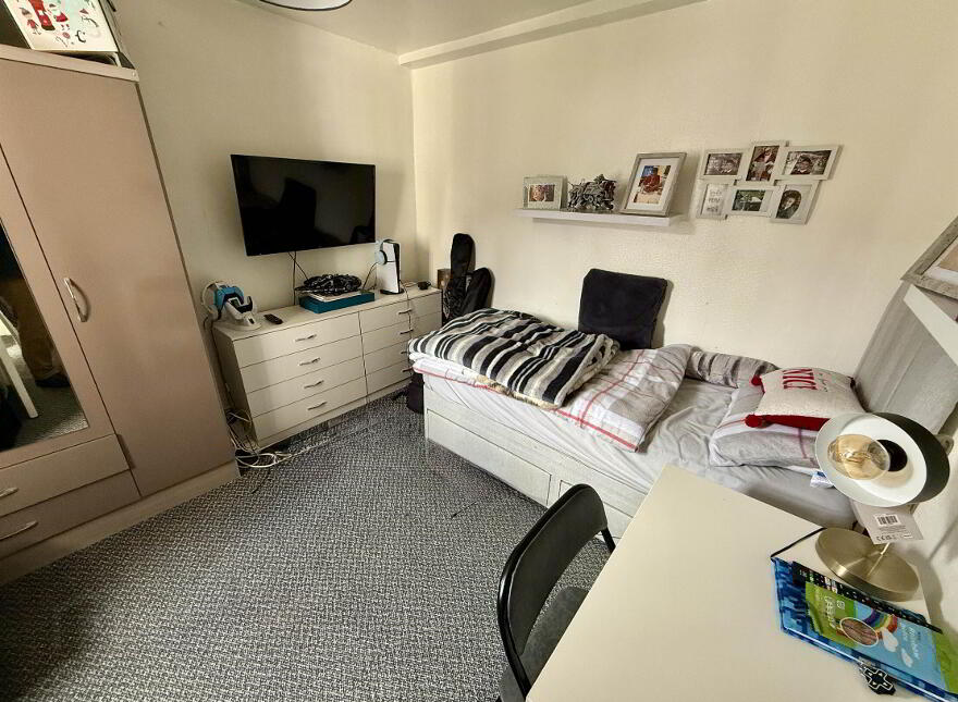 33a Burren Way, Cregagh Estate, Belfast, BT6 0DW