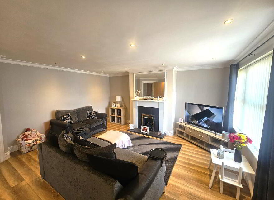 16 Oakfield Mews, L'Derry, BT48 8SN