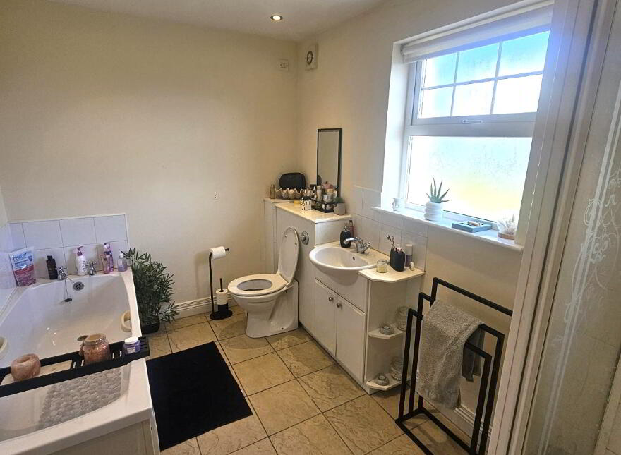 16 Oakfield Mews, L'Derry, BT48 8SN