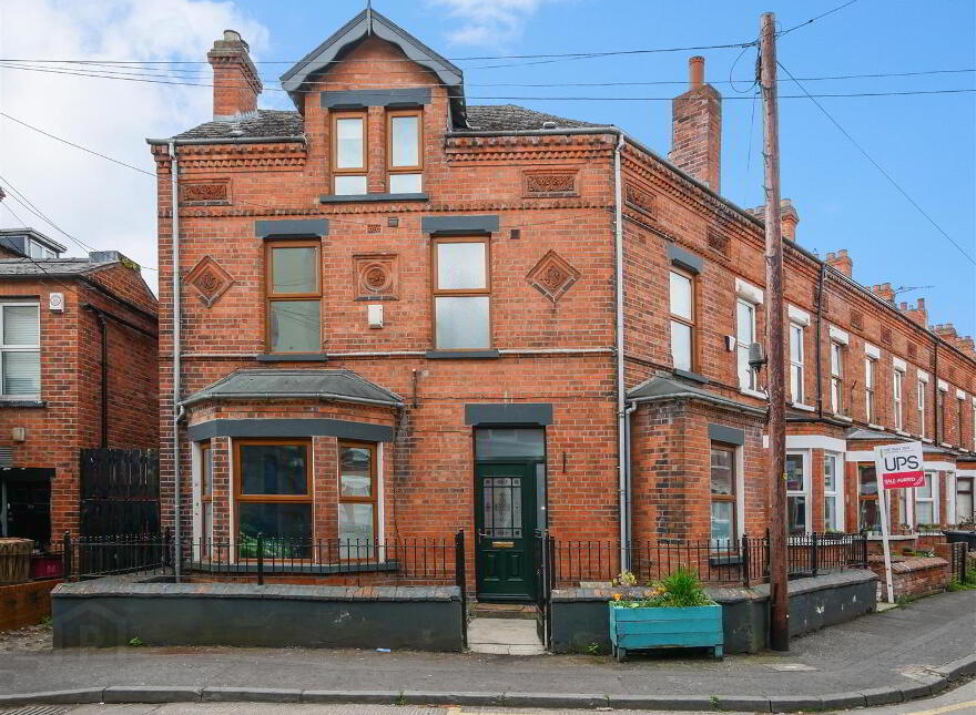 2 Rushfield Avenue, Ormeau Road, Belfast, BT7 3FP