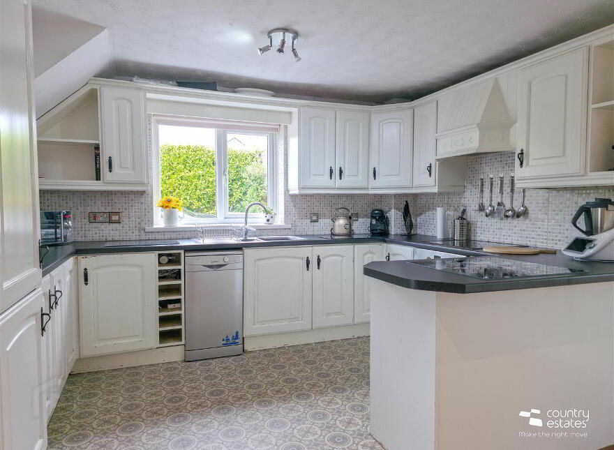 133 Victoria Road, Carrickfergus, BT38 7JP
