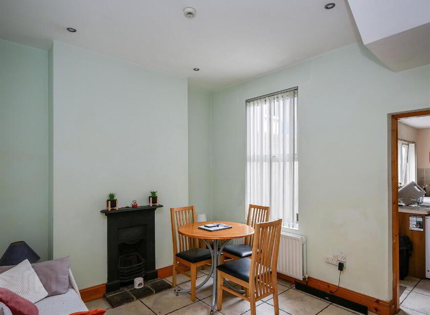 65 Haypark Avenue, Ormeau Road, Belfast, BT7 3FE