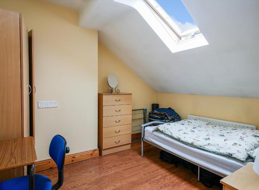 65 Haypark Avenue, Ormeau Road, Belfast, BT7 3FE