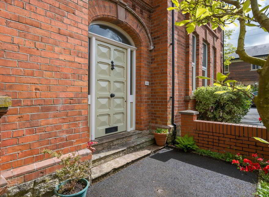 60 Balmoral Avenue, Belfast, BT9 6NY