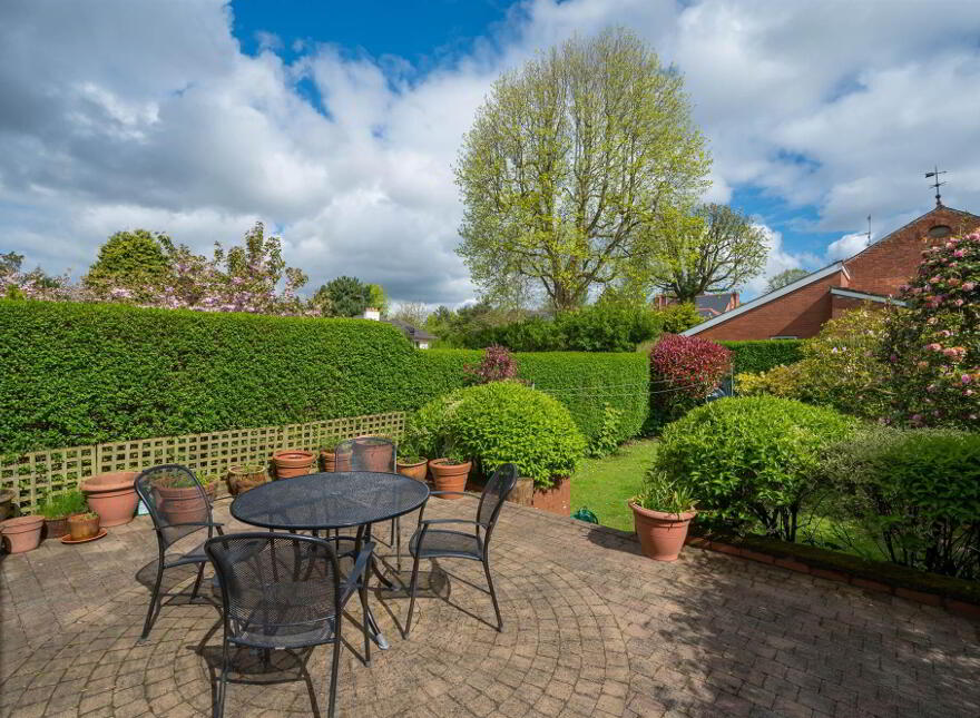 60 Balmoral Avenue, Belfast, BT9 6NY