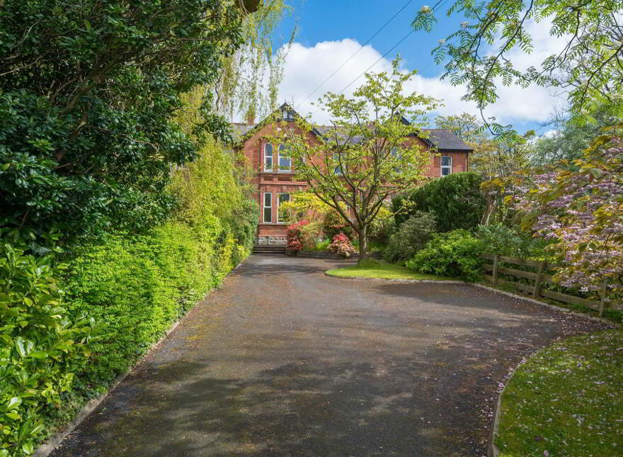 60 Balmoral Avenue, Belfast, BT9 6NY