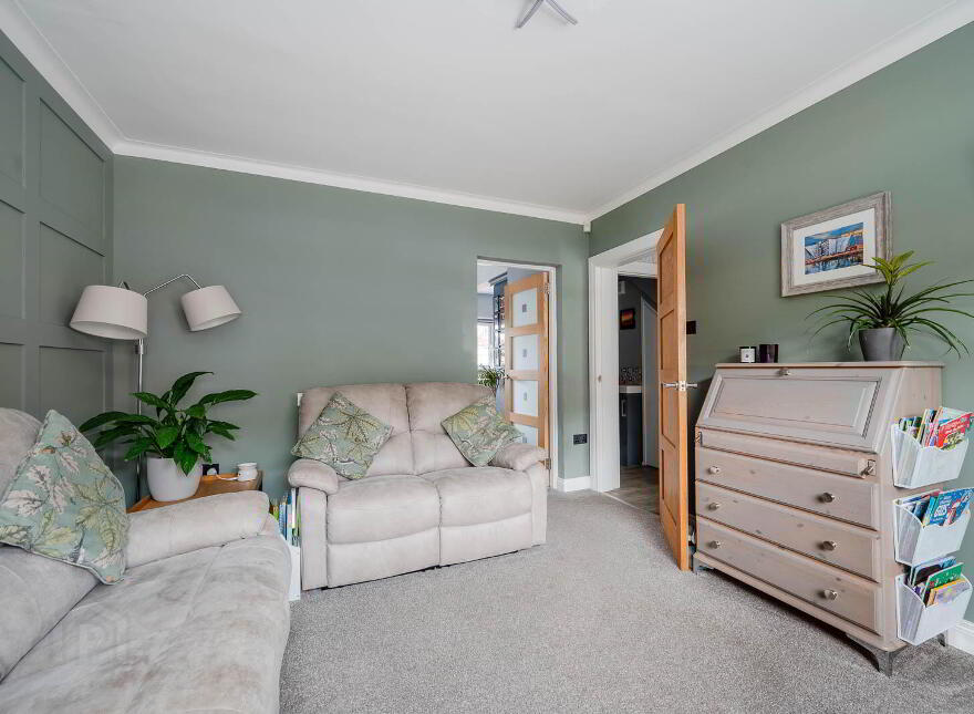 61 Orangefield Road, Belfast, BT5 6DD