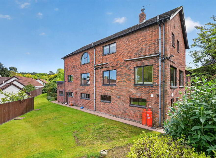 6 Avonvale, Belfast, BT4 2WA