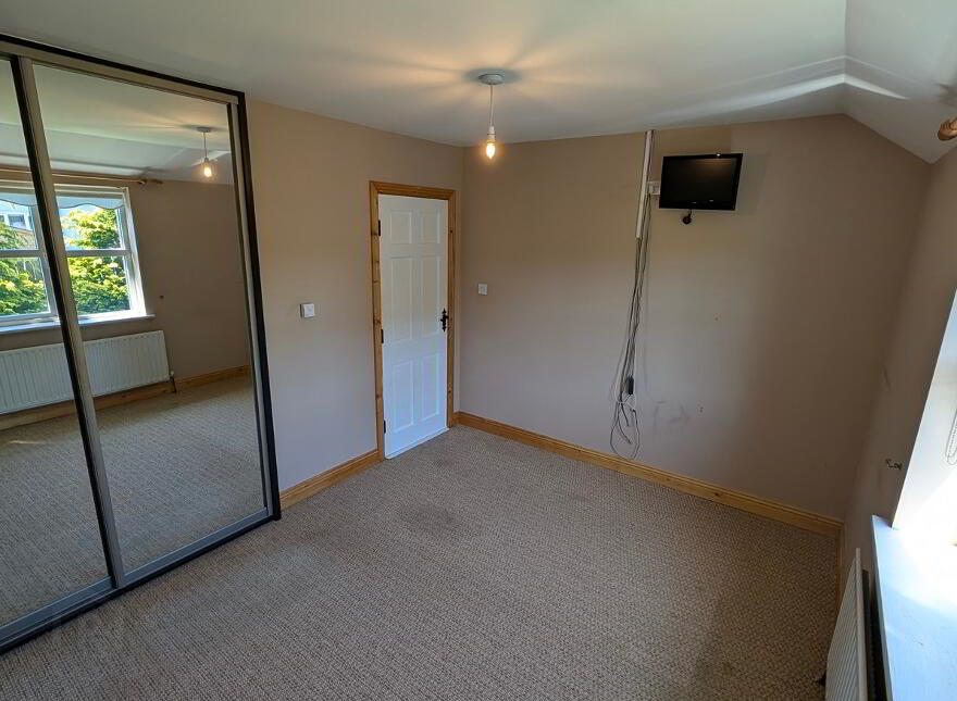 1 Church Manor, Carrigallen, H12XR27