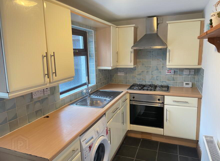 2 Whitehall Parade, Ormeau Road - AVAILABLE 1st JUNE, Belfast, BT7 3GX