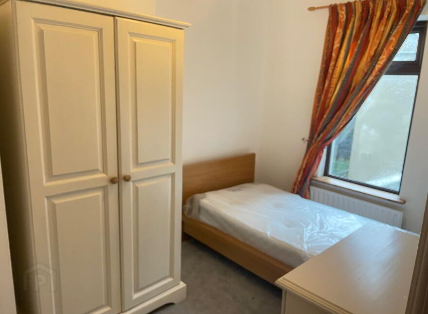 2 Whitehall Parade, Ormeau Road - AVAILABLE 1st JUNE, Belfast, BT7 3GX