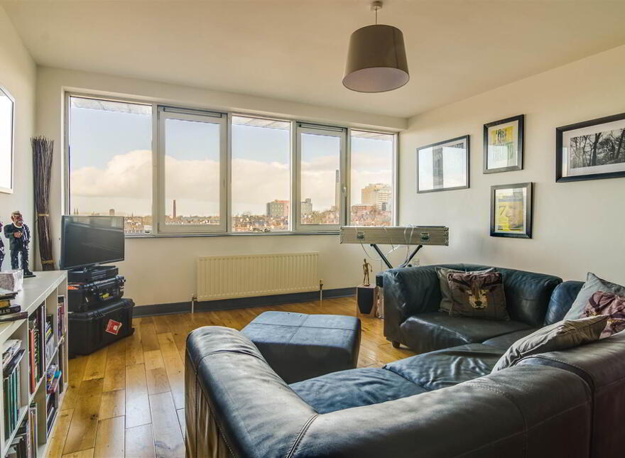 Apt 56 South Studios, 85 Tates Avenue, Belfast, BT9 7BS