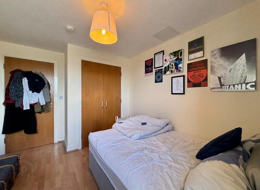 20 Victoria Place, Belfast, BT12 5GE