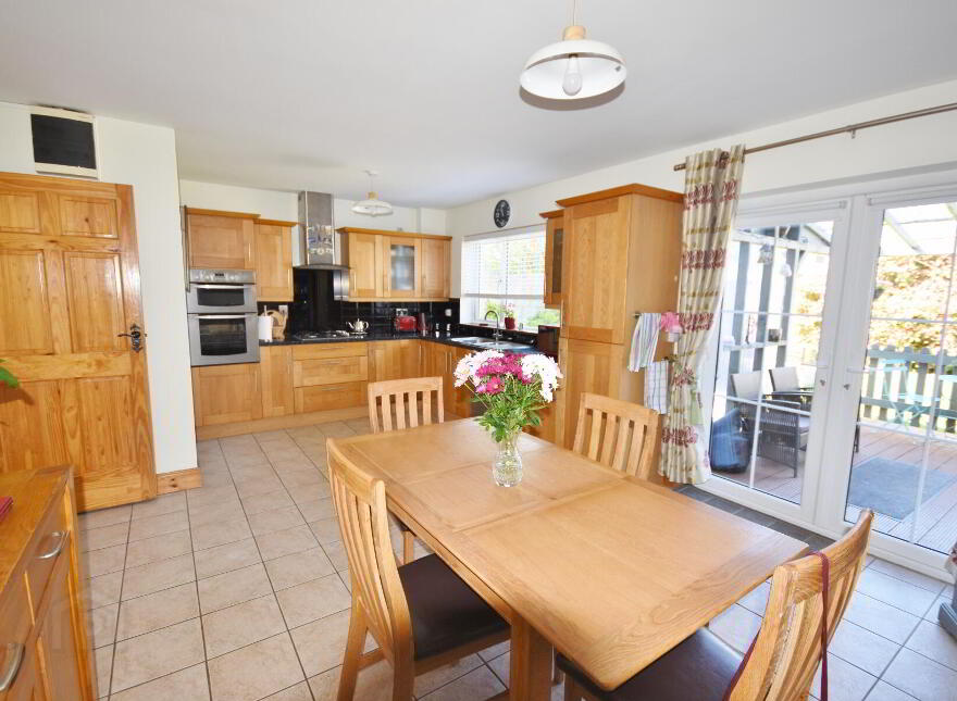 81 Arraview, Newcastle West, V42V327