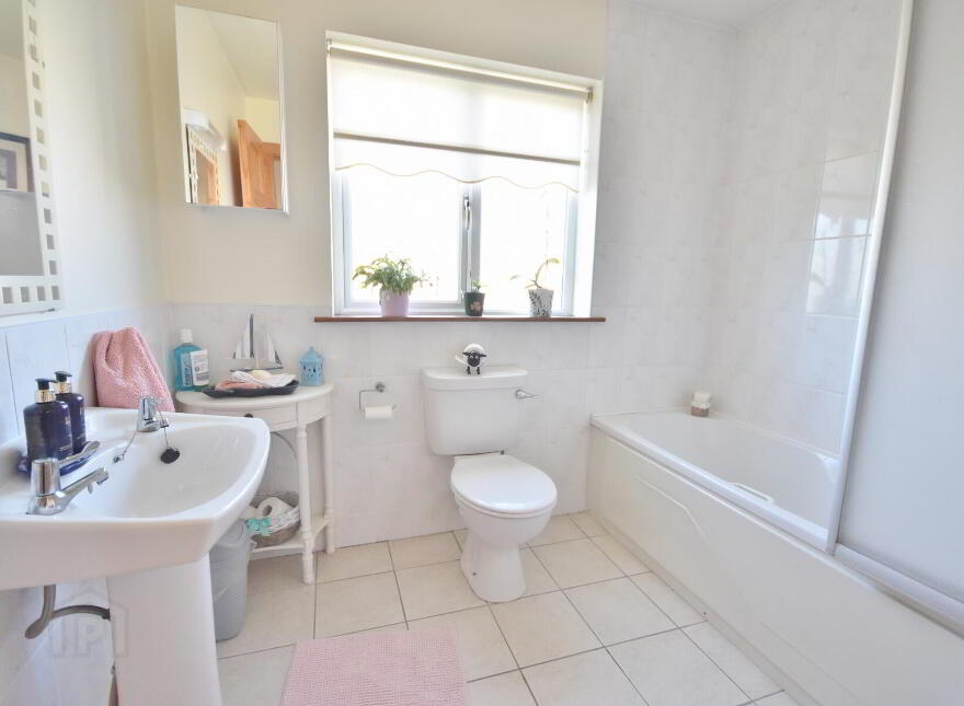 81 Arraview, Newcastle West, V42V327