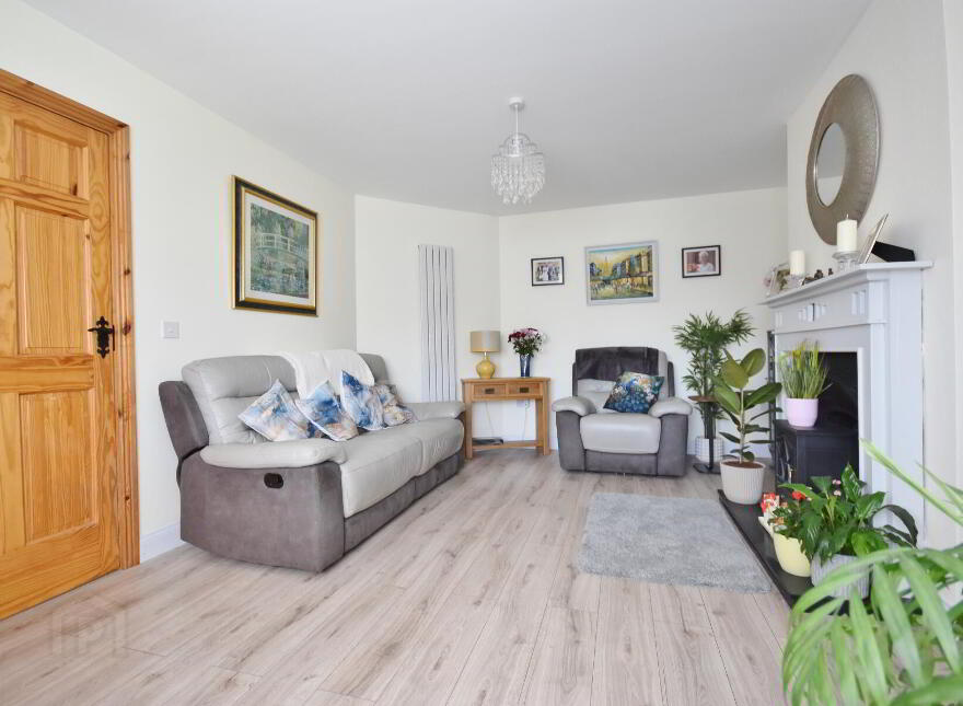 81 Arraview, Newcastle West, V42V327