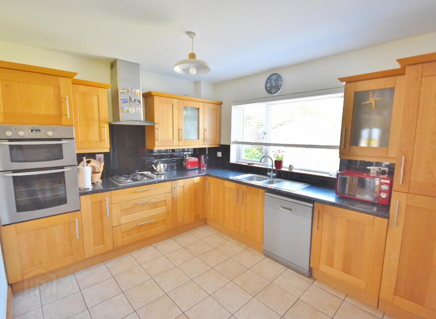 81 Arraview, Newcastle West, V42V327