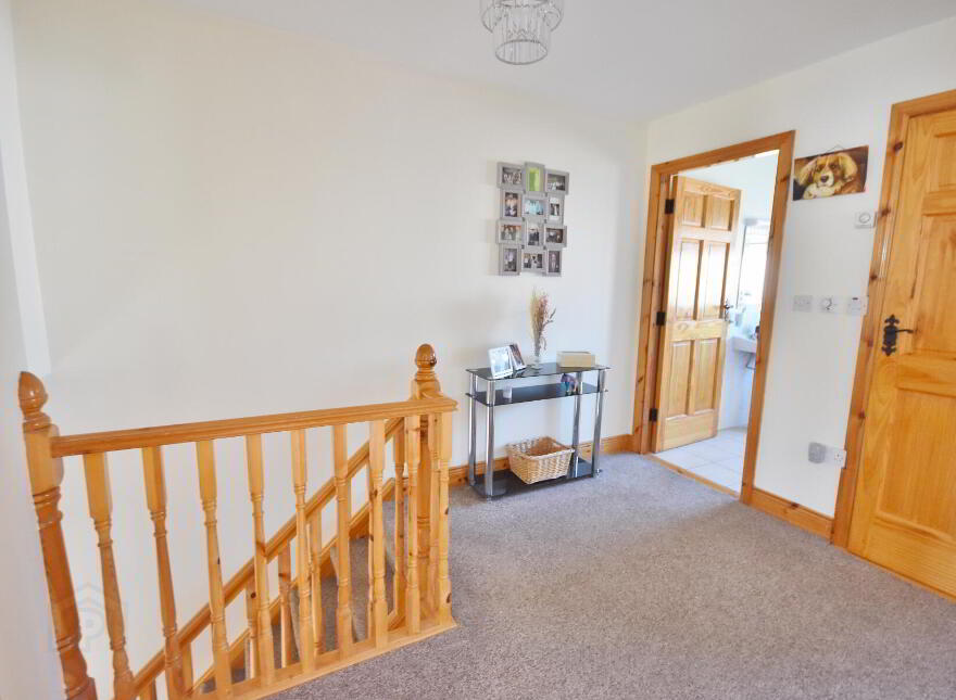 81 Arraview, Newcastle West, V42V327