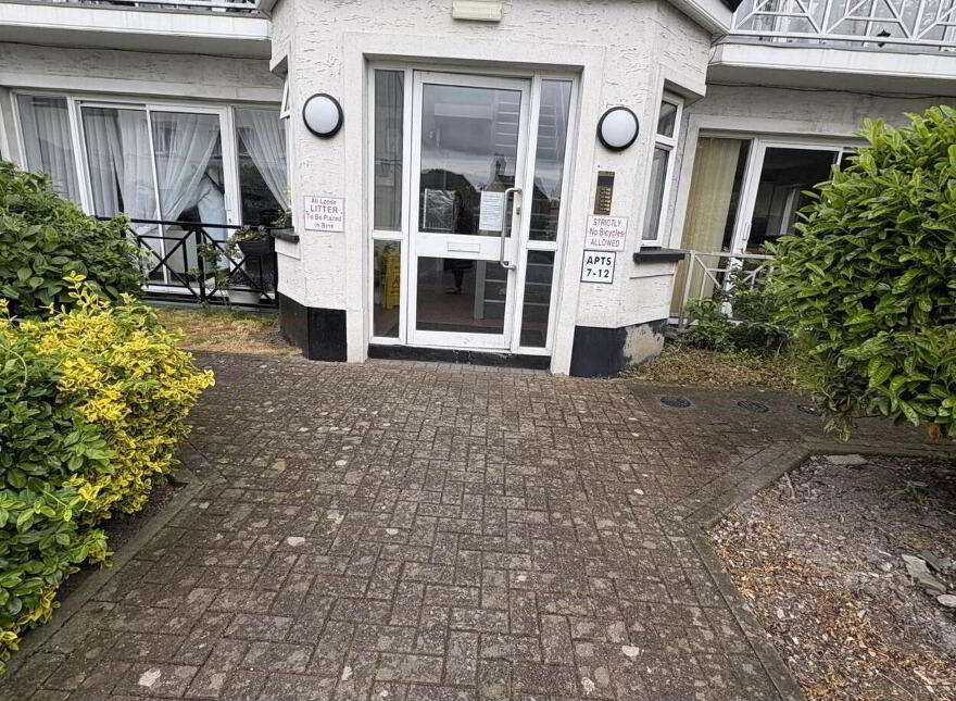 8 Saint Anne`s Court, Anne Street, Dundalk, A91YA24