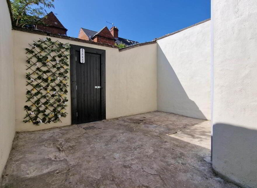 Room 1, 33 Clifton Drive, Belfast, BT14 6LG