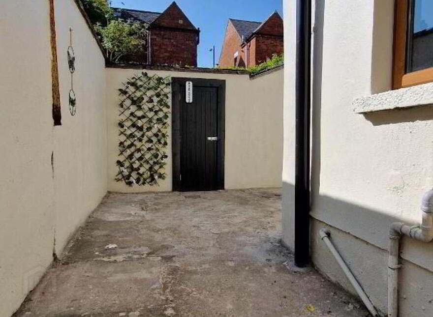 Room 1, 33 Clifton Drive, Belfast, BT14 6LG