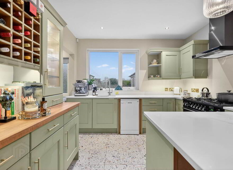 9 Hillside Drive, Stranmillis, Belfast, BT9 5EJ