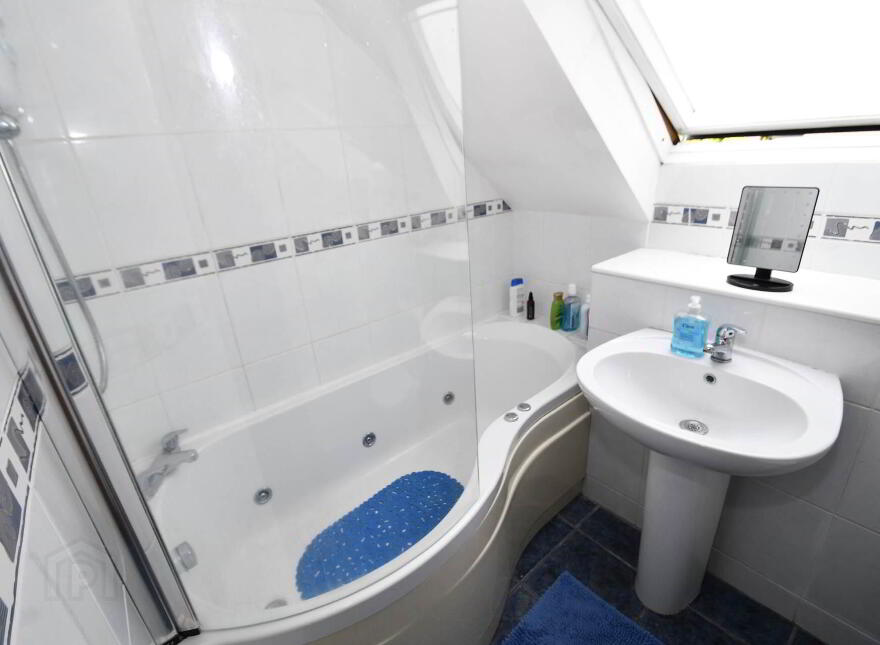 65 Garnock Hill, Blacks Road, Belfast, BT10 0AW