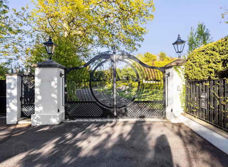 25 Cultra Avenue, Cultra, Holywood, BT18 0AZ