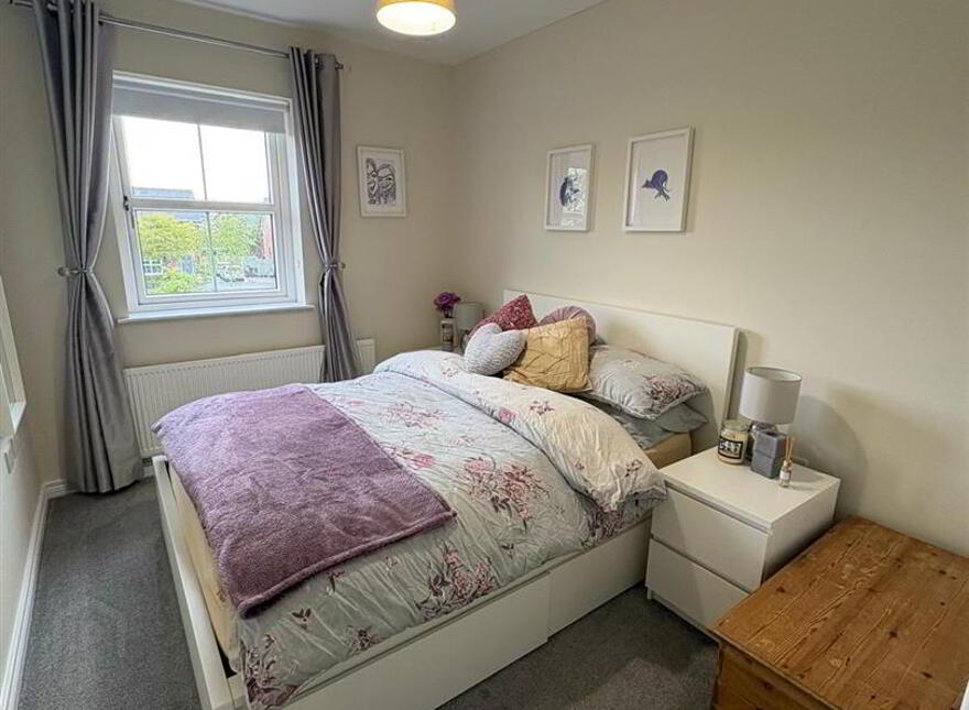 15 Meadow Crescent, Off Magheralave Road, Lisburn, BT28 3RN