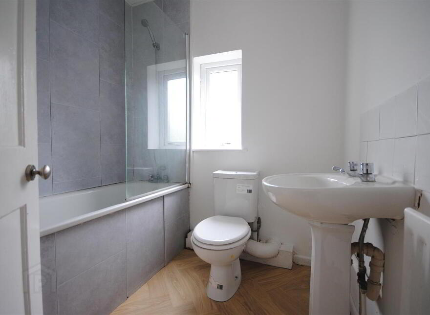 262 Donegall Avenue, Belfast, BT12 6LU