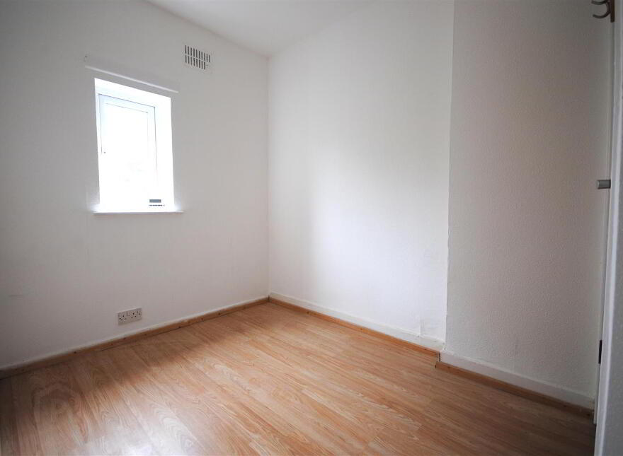 262 Donegall Avenue, Belfast, BT12 6LU