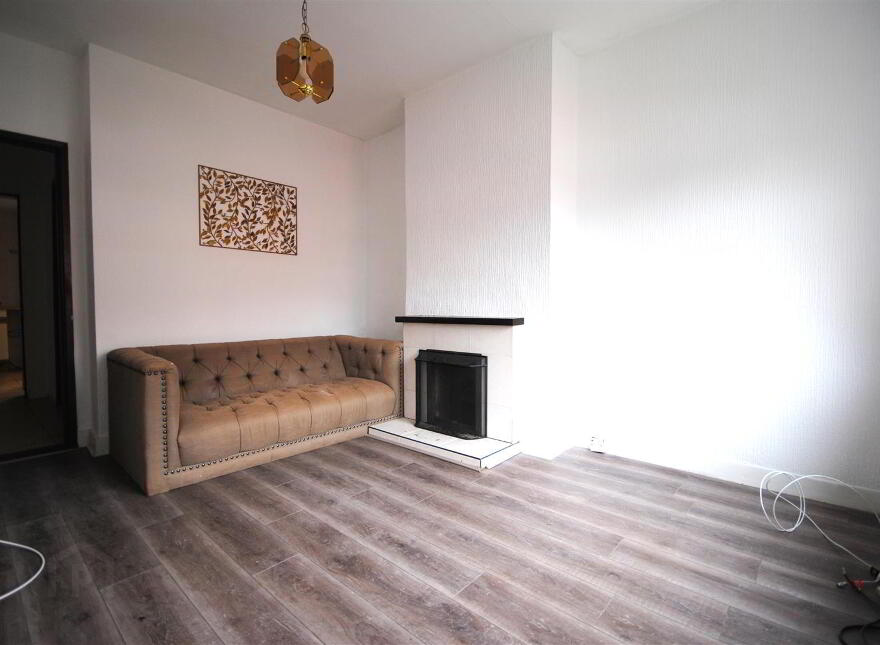 242 Donegall Avenue, Belfast, BT12 6LU