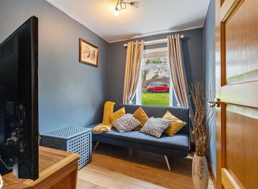 14 Teeling Grove, Dunmurry, Belfast, BT17 0XL