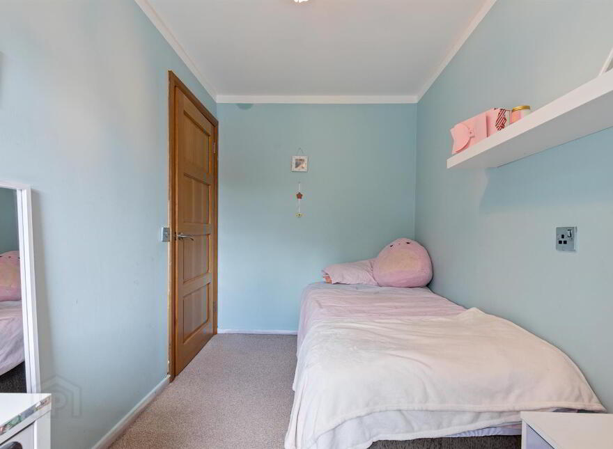 14 Teeling Grove, Dunmurry, Belfast, BT17 0XL