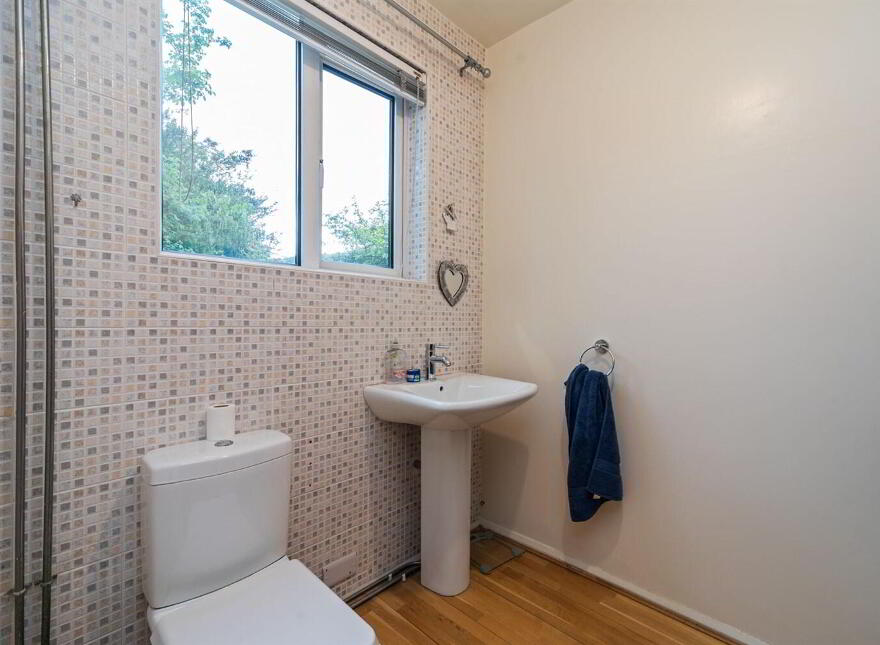 142 Upper Malone Road, Belfast, BT9 5PE
