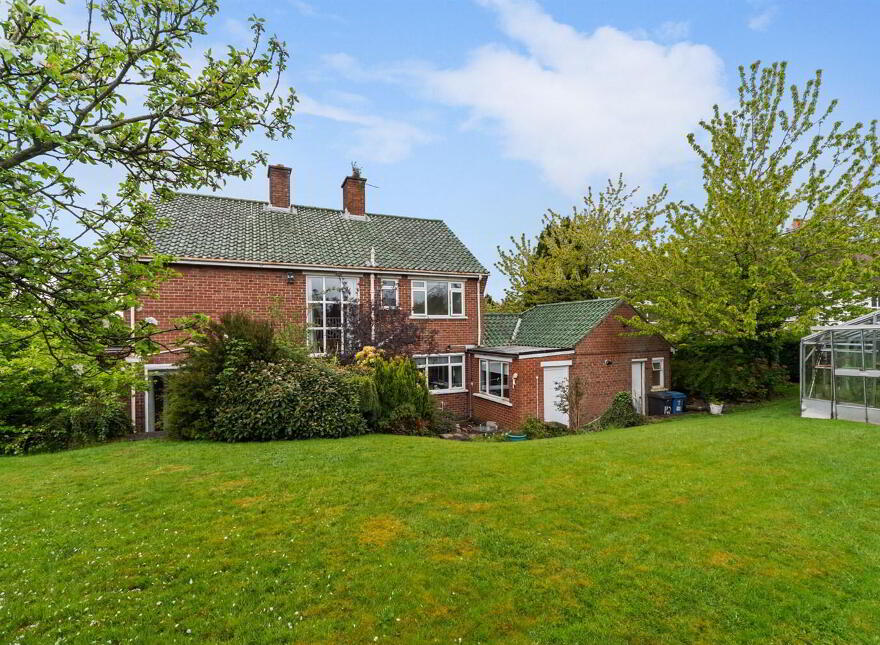 142 Upper Malone Road, Belfast, BT9 5PE